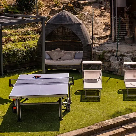 K10 Luxury House, Pool, Jacuzzi, Gym, Private Garden * Lipomo