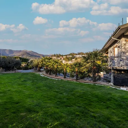 K10 Luxury House, Pool, Jacuzzi, Gym, Private Garden